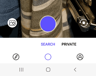 Скриншот: Google Lens скачивается как отдельное приложение для Андроид телефона. Если же у вас iPhone, обратите внимание на